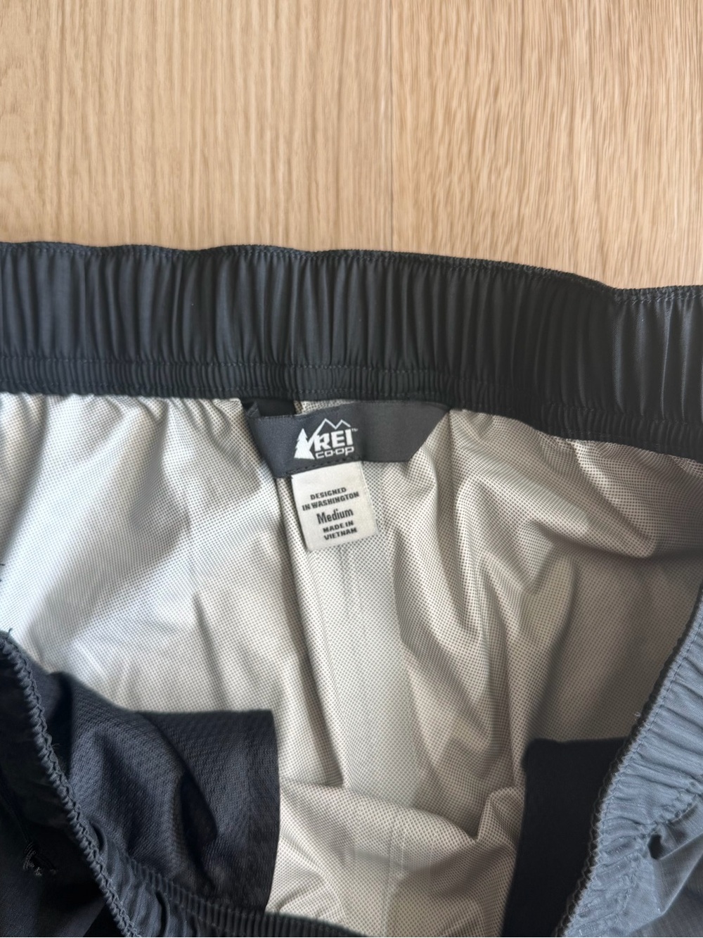 REI Co-op Women’s Hiking Rainier Rain Pants Black 2.5-layer HydroWall Size M - Picture 6 of 9